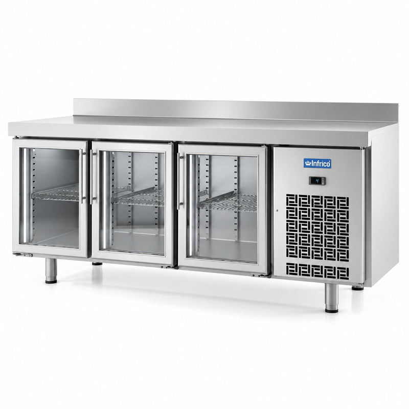 Mesa refrigerada I-Line con puertas de cristal Infrico IM703PCR sobre fondo blanco