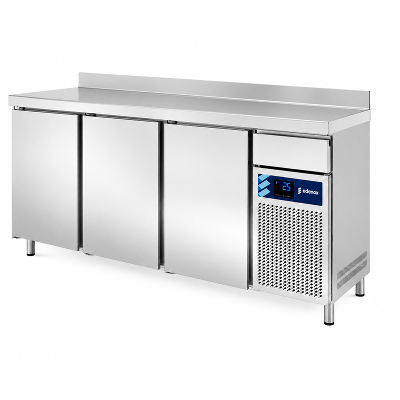 Mesa Refrigerada Frente Mostrador Fondo 600 - Puerta Ciega (FMPS-200 HC) sobre fondo blanco