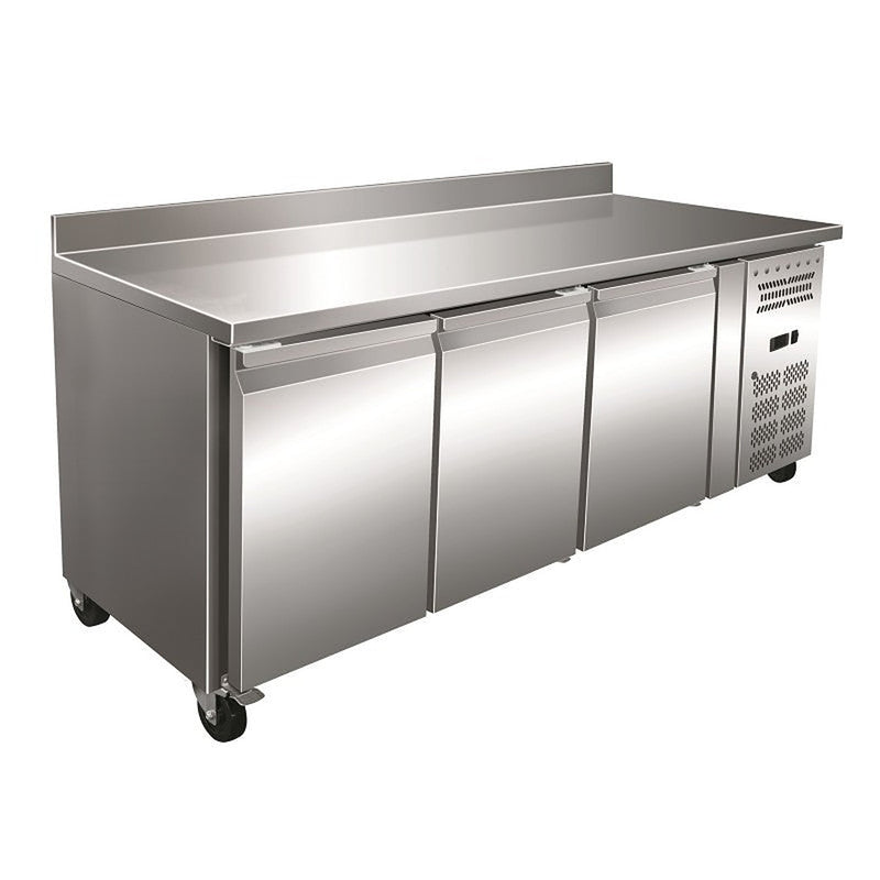 Bajomostrador refrigerado Clima GN3200TN · 3 puertas