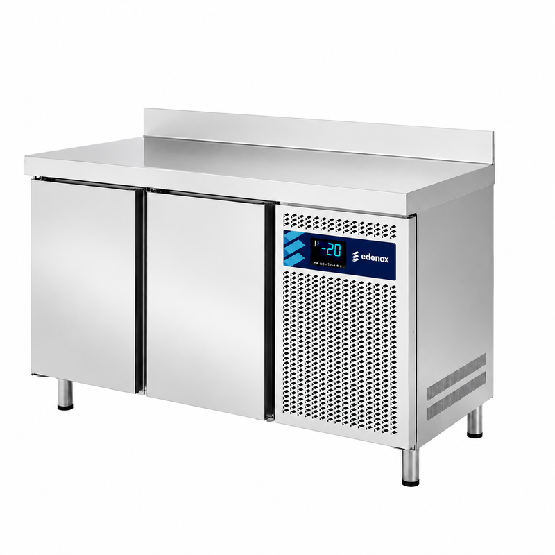 Mesa Refrigerada Mantenimiento Congelados Fondo 700 (MNG-135 HC) sobre fondo blanco